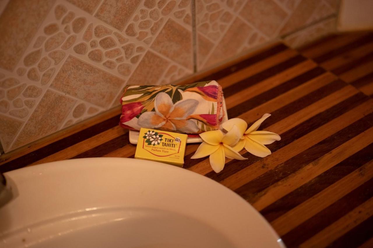 Location " La Pirogue " Maison D'Hotes A Moorea Haapiti Bagian luar foto