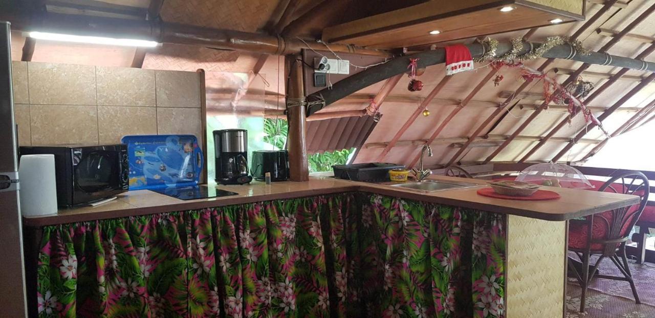 Location " La Pirogue " Maison D'Hotes A Moorea Haapiti Bagian luar foto